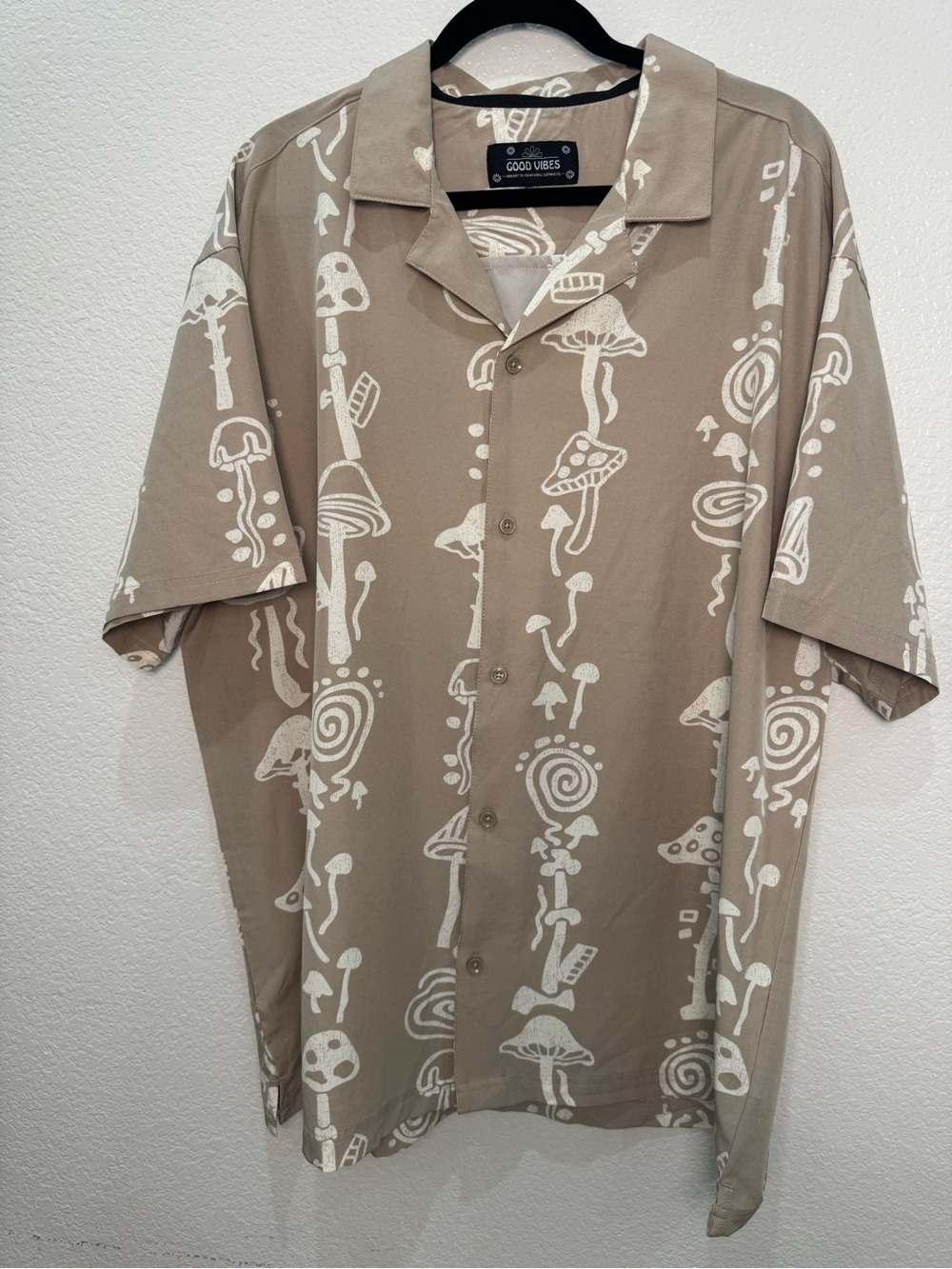 Good Vibes Drill Clothing Co 2XL Mushroom Camp Shirt Tan Psychedelic Resort